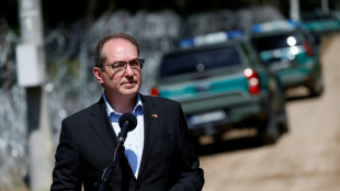 Innenminister Dobrindt mit neuem Vorsto&szlig; f&uuml;r R&uuml;ckkehrzentren