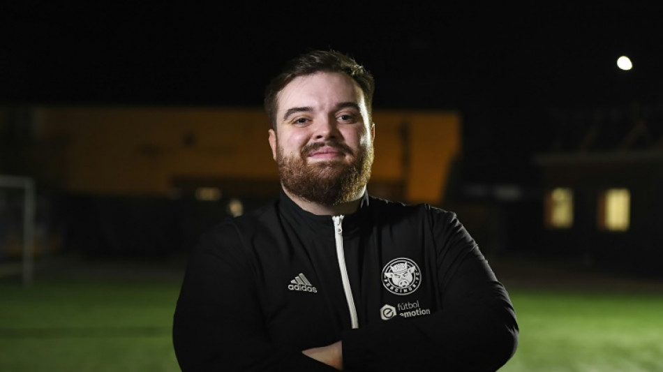 El racismo empa&ntilde;a el partido entre "streamers" en Madrid seguido por 1,4 millones de personas