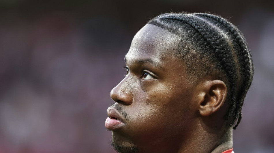 Juventus refor&ccedil;a ataque com Jonathan David