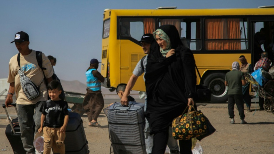 Face à l'ampleur des retours d'Iran, des Afghans organisent la solidarité